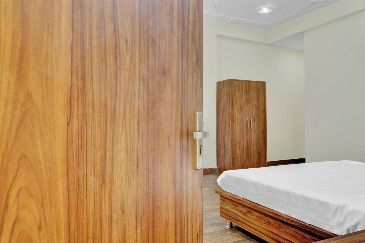 Collection O 82180 Pearl Inn Guest House Gwalior Exterior foto