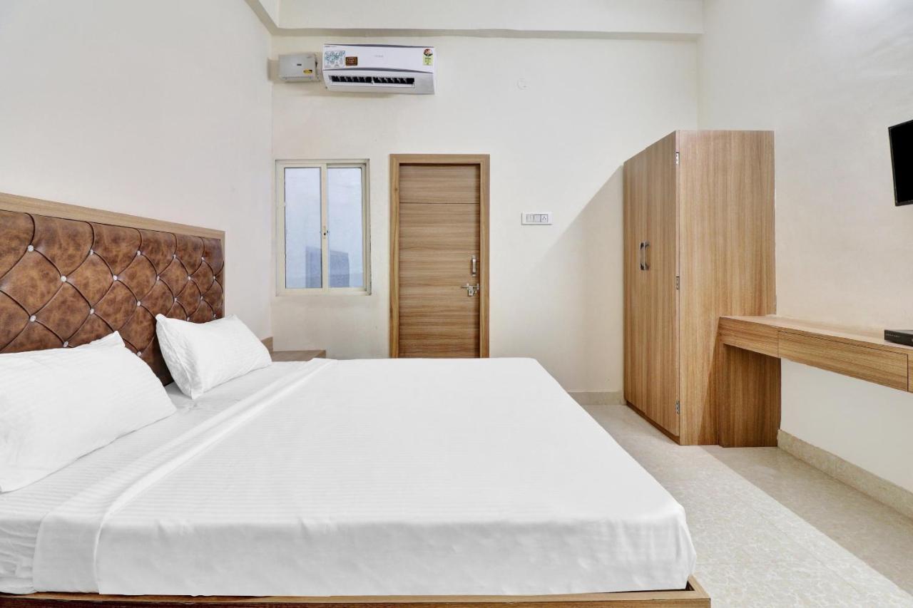 Collection O 82180 Pearl Inn Guest House Gwalior Exterior foto