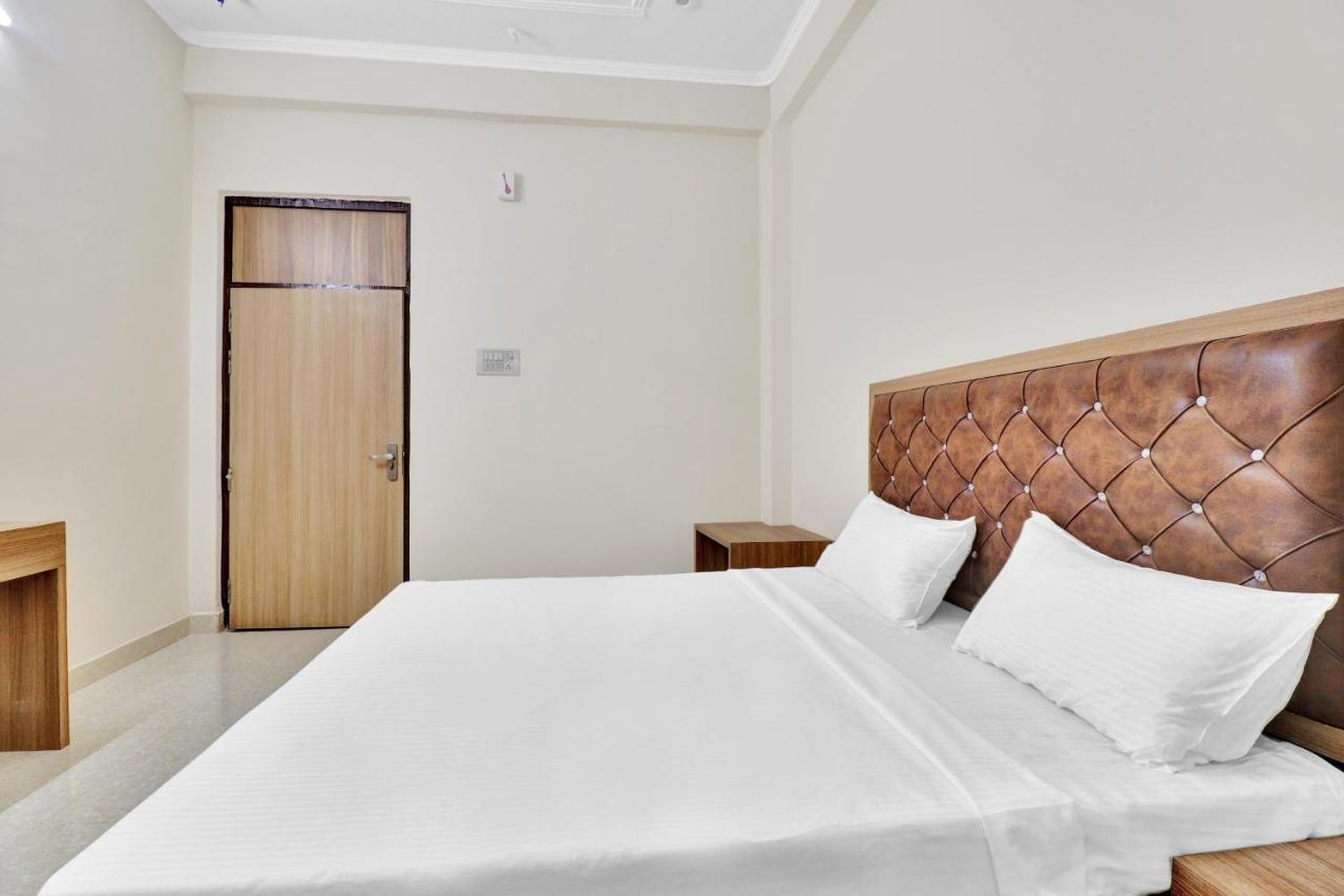 Collection O 82180 Pearl Inn Guest House Gwalior Exterior foto